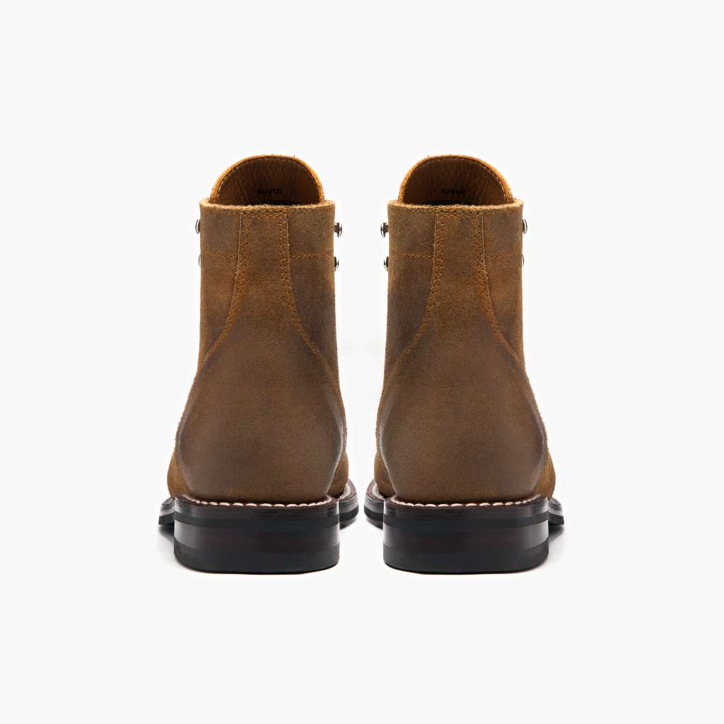 High-Traction Rubber Outsole & Lug Tread Pattern on Captain Safari-Beige Lederstiefel für Herren