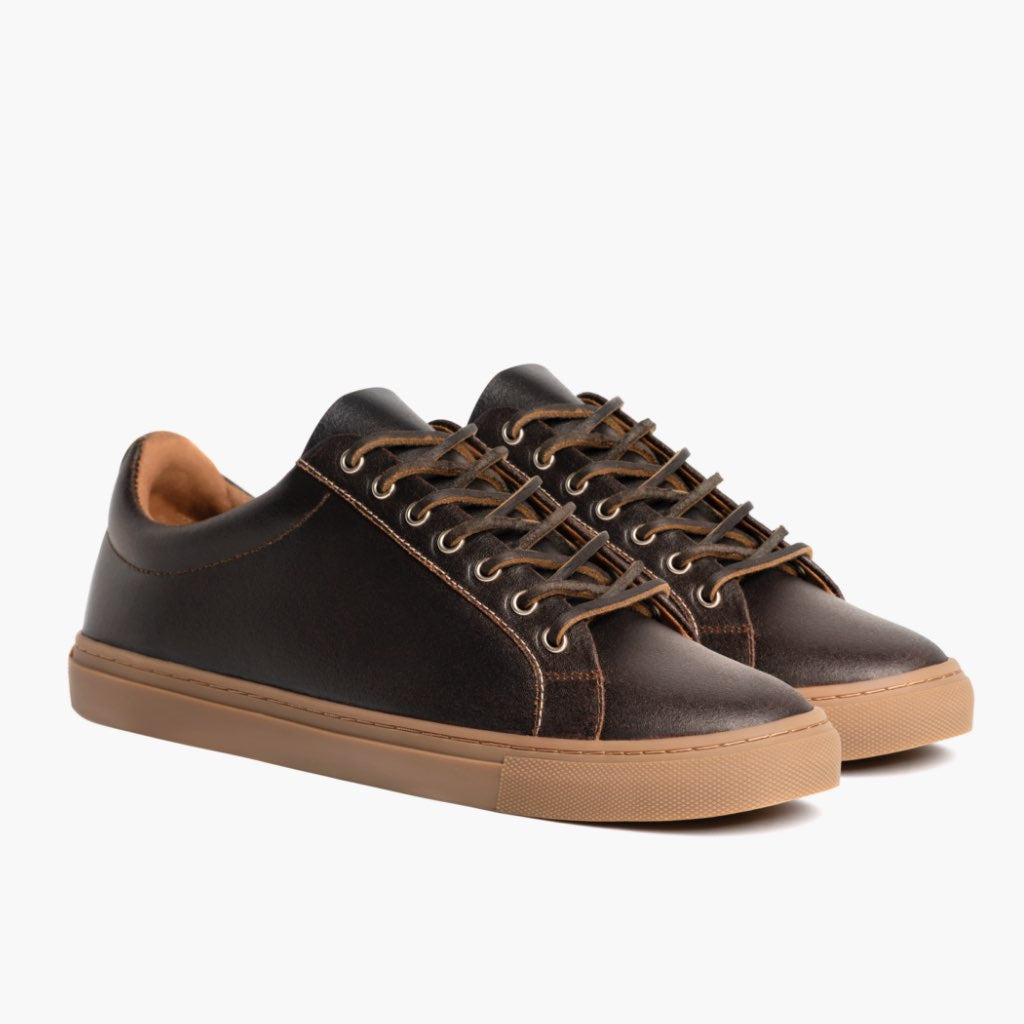 Premier Low Top Cacao Leder-Sneaker für Herren For Men in Classic Full-Grain Leather - Seitenansicht | Online Kaufen