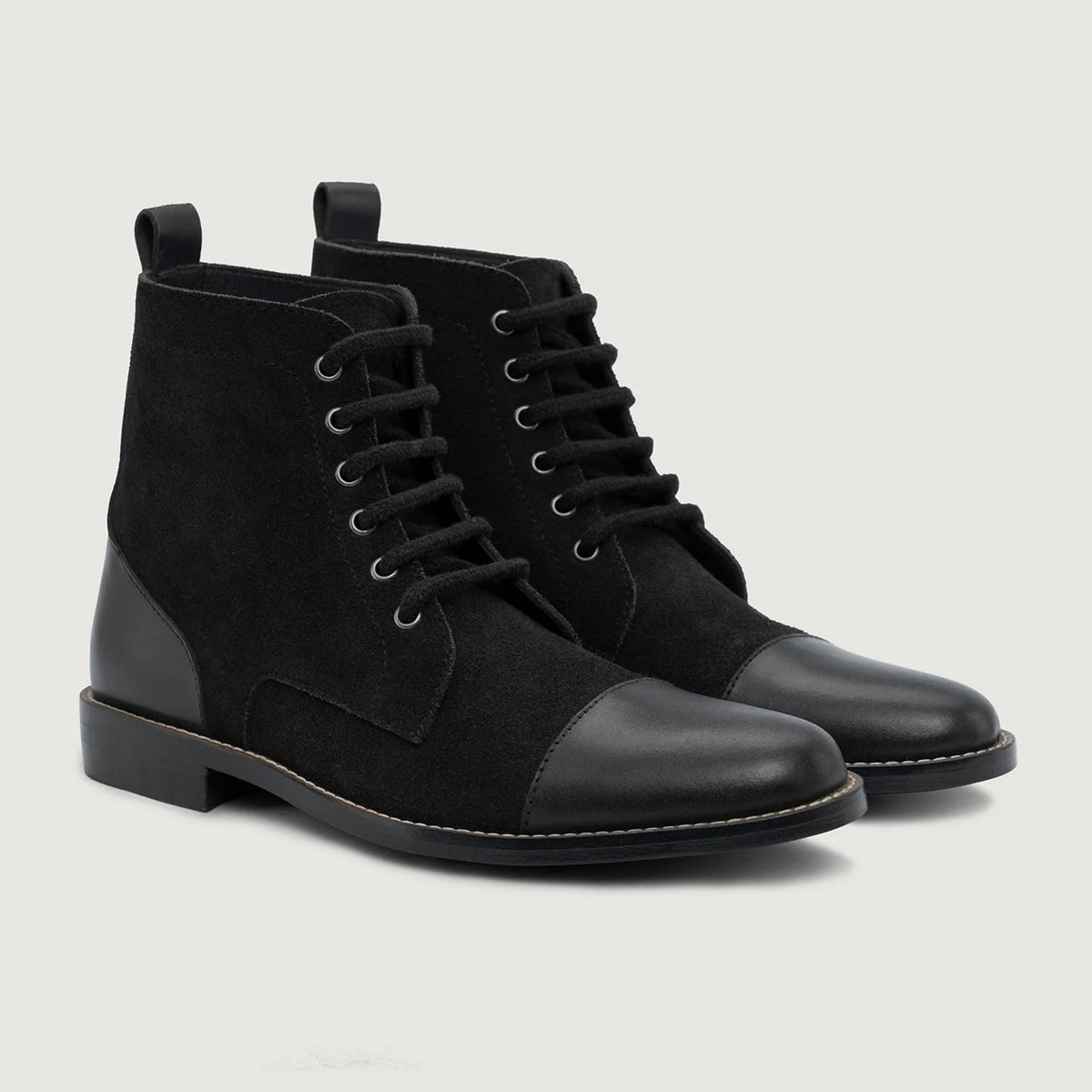 Knight Derby Hybrid Schwarz Lederstiefel - StudGuard für Herren in schwarzem Rindleder - Seitenansicht | Online Kaufen