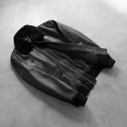 
Airin G-1 Schwarz Leder-Bomberjacke für Herren - Natural Daylight Drape