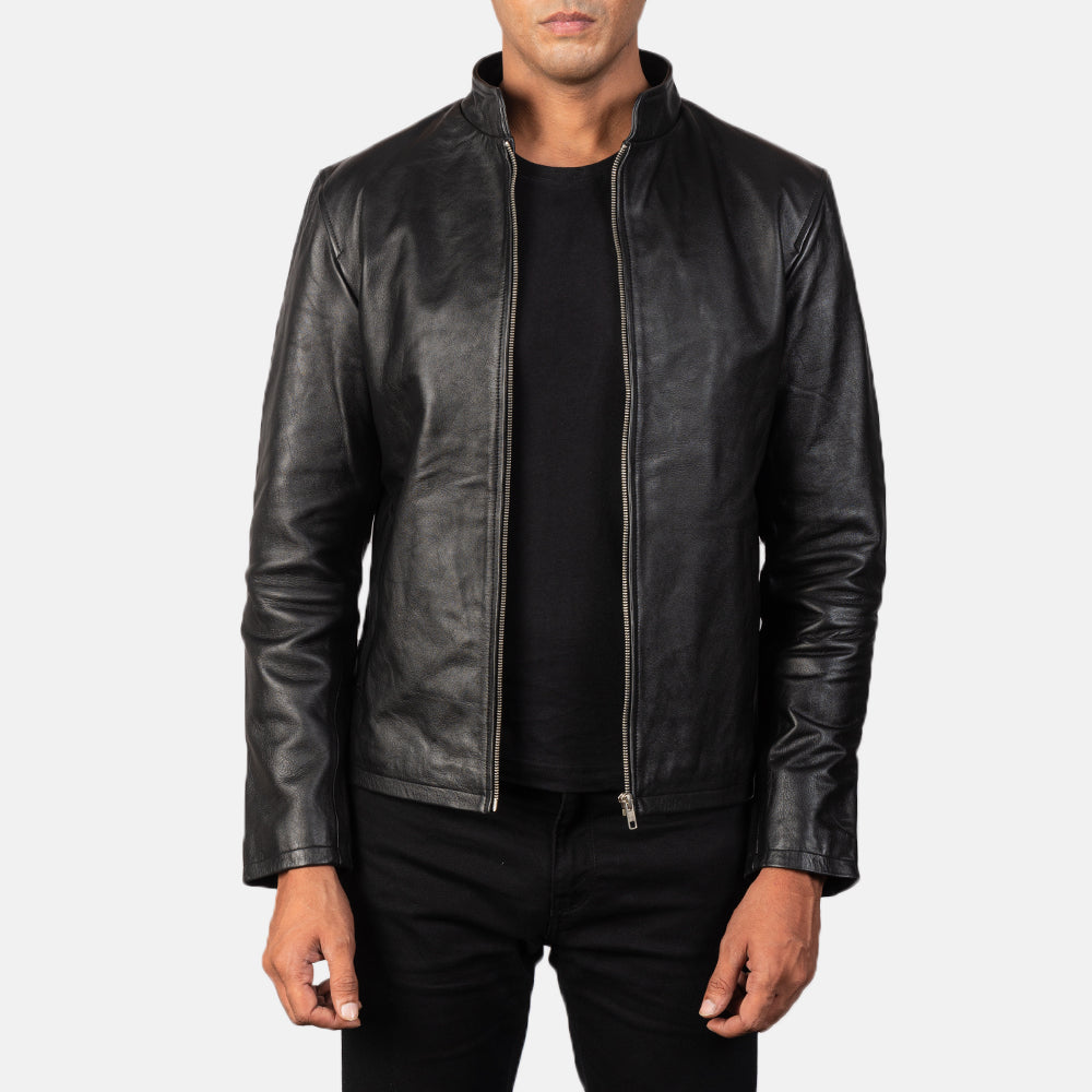 Men's Alex Black Leather Biker Jacket in Black Cowhide Leather - Vorderansicht &amp; maßgeschneiderte Silhouette | Online Kaufen