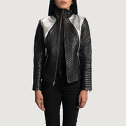 Women's Alia Metallic Schwarz Leder-Bikerjacke für Damen in Black Sheepskin Leather - Vorderansicht &amp; maßgeschneiderte Silhouette | Online Kaufen