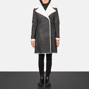 Women's Amie Black Double Breasted Shearling Coat in Black Sheepskin Snuffed - Vorderansicht &amp; maßgeschneiderte Silhouette | Online Kaufen