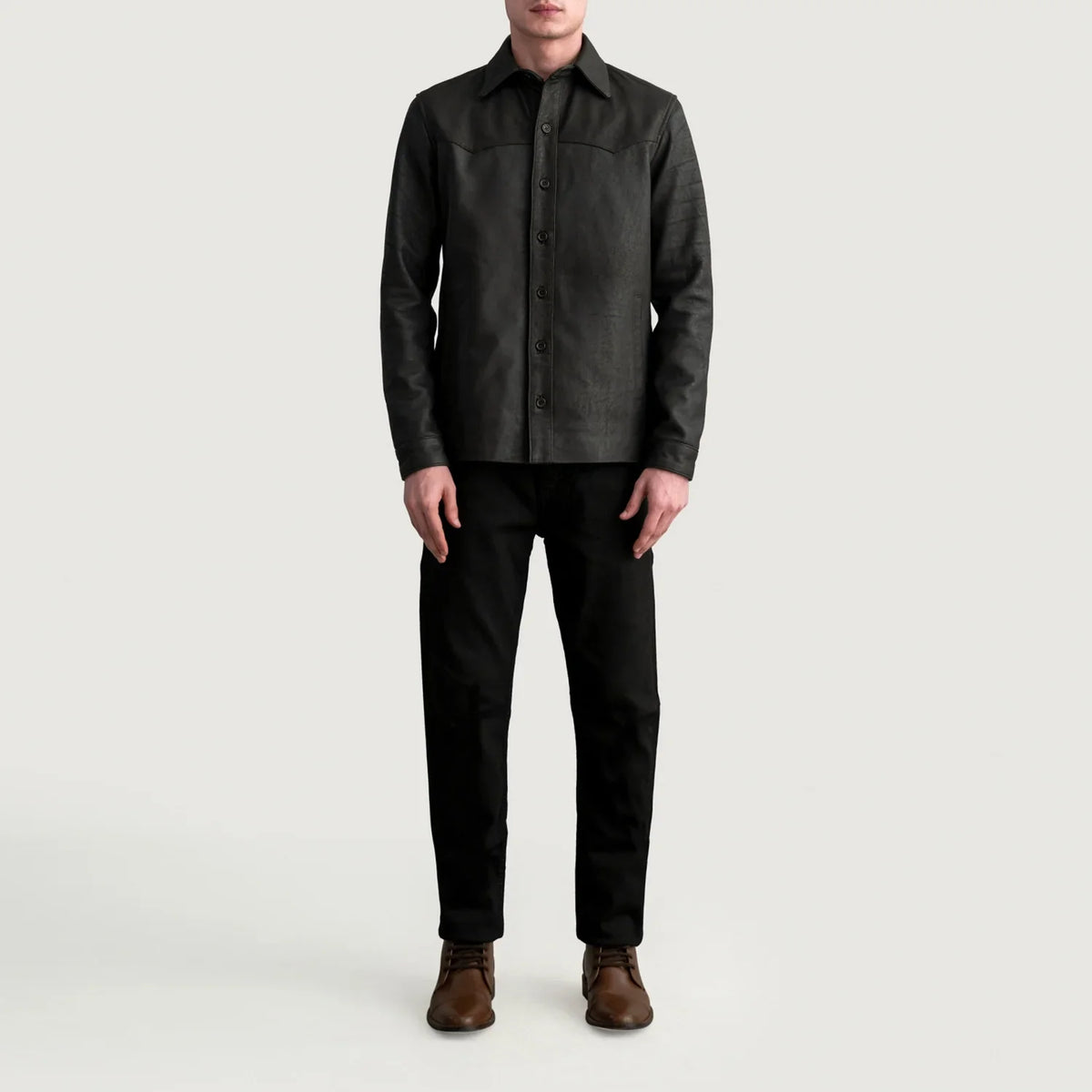 
Detailansicht of Shirt & Buttons Hardware on Bronco Tumbled Braun Leather Shirt für Herren