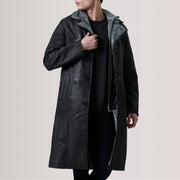 
Cai Vintage-Schwarz Leather Shearling Ledermantel für Herren For Men in Distressed Black Sheepskin Snuffed - Vorderansicht & maßgeschneiderte Silhouette | Online Kaufen