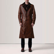 
Distressed Brown Sheepskin Burnished Leather Coat - Rückansicht mit passgenauen Schultern & sauberem Saum