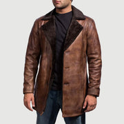 
Zimtbraun Distressed Leather Fur Ledermantel für Herren in Distressed Brown Sheepskin Burnishing - Vorderansicht & maßgeschneiderte Silhouette | Online Kaufen