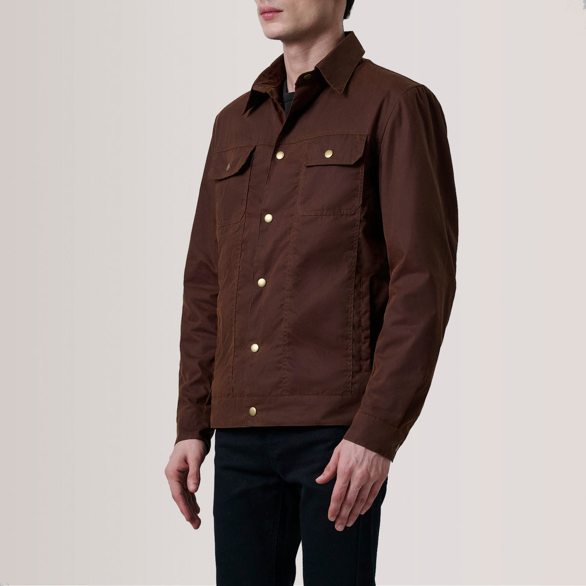 Colberto Braun Waxed Canvas Trucker Lederjacke für Herren For Men - Seitenansicht mit ergonomischem Ärmelschnitt