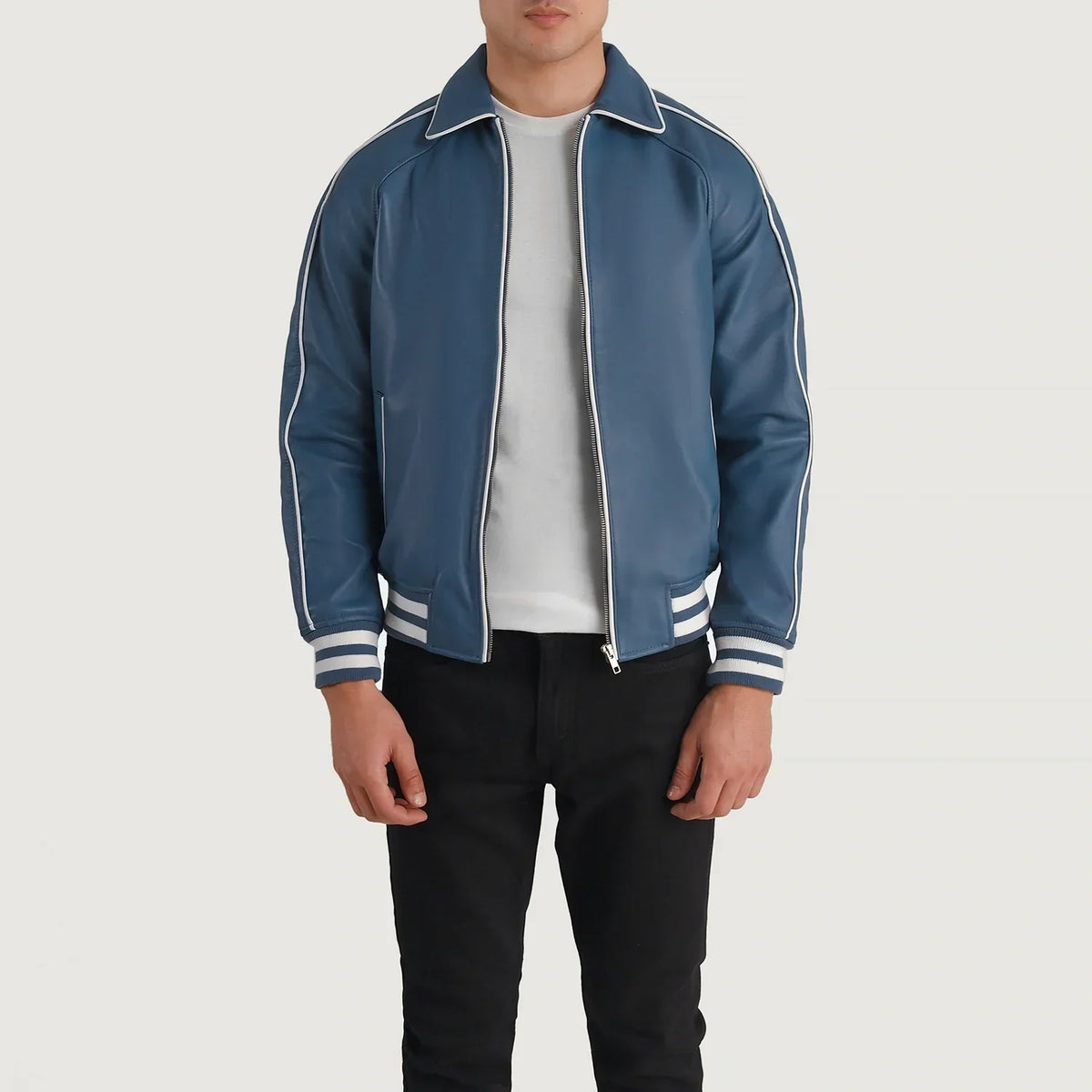 Cooper Blau Leather Varsity Lederjacke für Herren in Blue Sheepskin Leather - Vorderansicht &amp; maßgeschneiderte Silhouette | Online Kaufen
