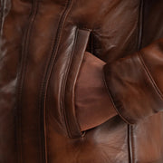
Innenansicht Showing Fully Faux Fur Lined & Zwei funktionale Innentaschen