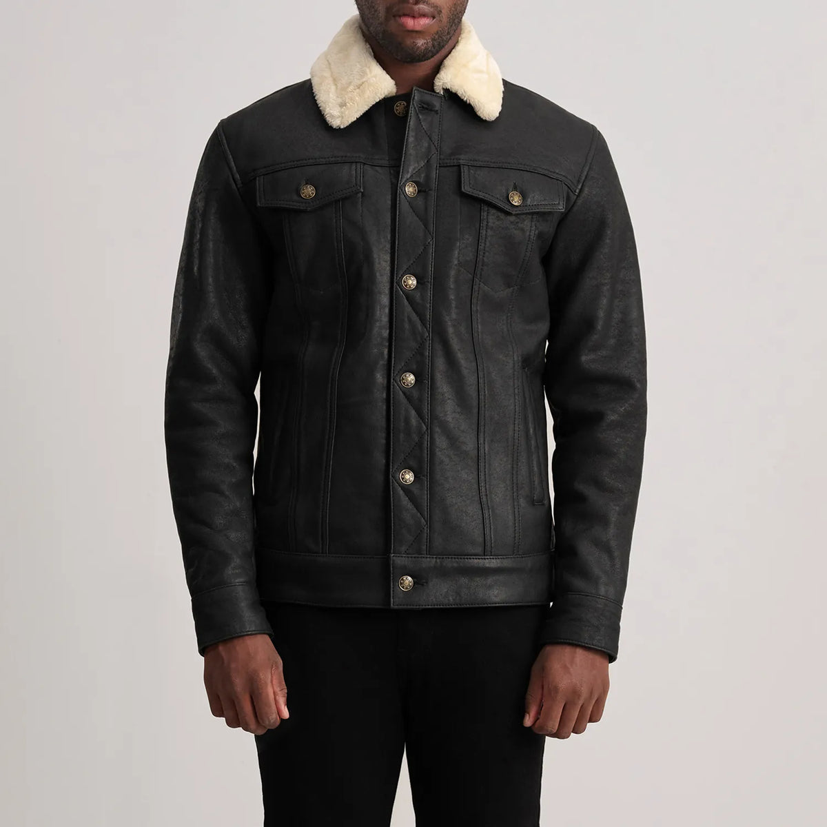 Dallis Tumbled Black Shearling Trucker Jacket in Distressed Black Sheepskin Snuffed - Vorderansicht &amp; maßgeschneiderte Silhouette | Online Kaufen