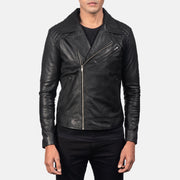 Men's Danny Quilted Brown Leather Biker Jacket - Seitenansicht mit ergonomischem Ärmelschnitt