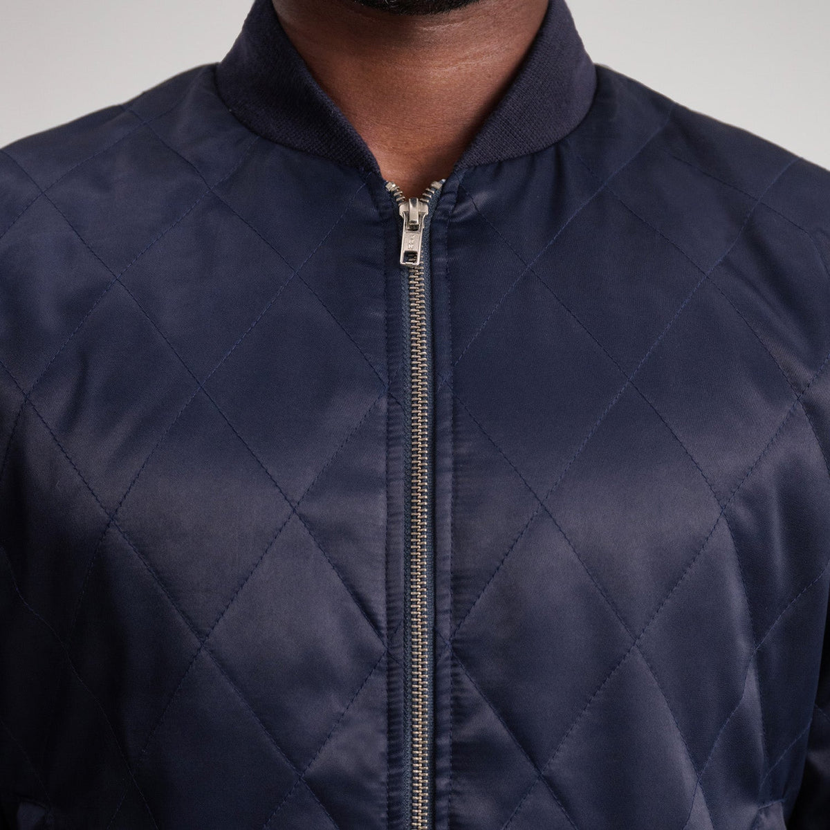 
Innenansicht Showing Polyester Lining & Zwei funktionale Innentaschen