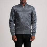 
Danson Gesteppt Grau Varsity Lederjacke für Herren in Grey Satin - Vorderansicht & maßgeschneiderte Silhouette | Online Kaufen