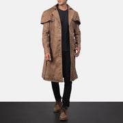 Deux Braun Leather Duster für Herren in Distressed Brown Semi-Aniline Snuffed - Vorderansicht &amp; maßgeschneiderte Silhouette | Online Kaufen