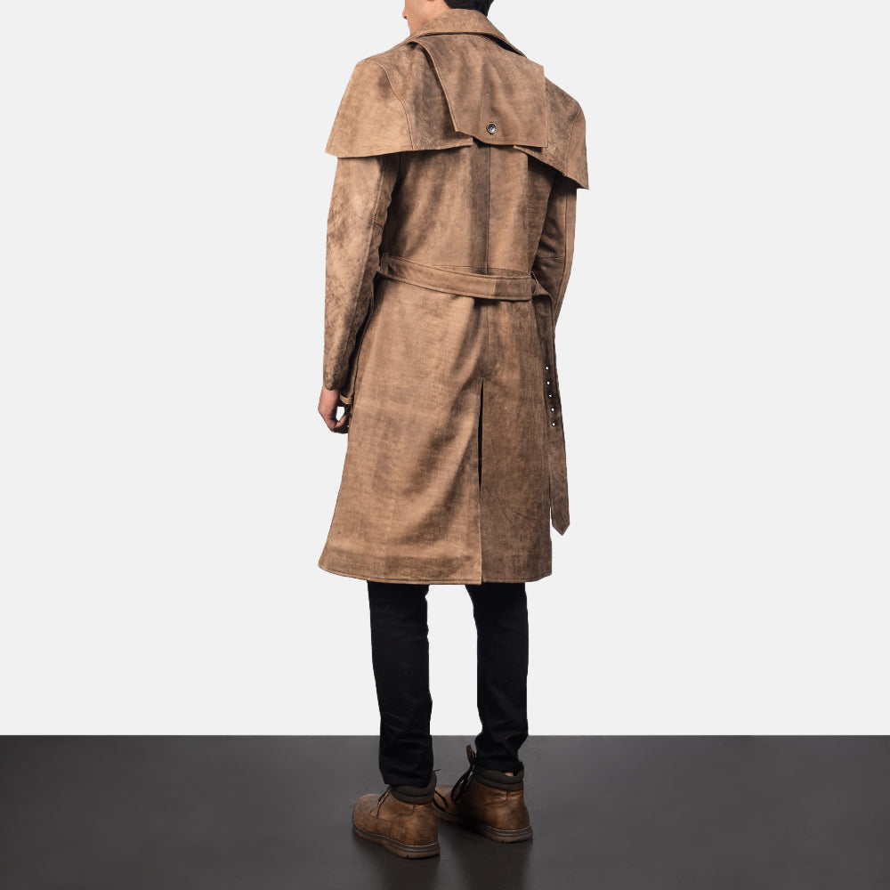 Deux Braun Leather Duster für Herren - Seitenansicht mit ergonomischem Ärmelschnitt