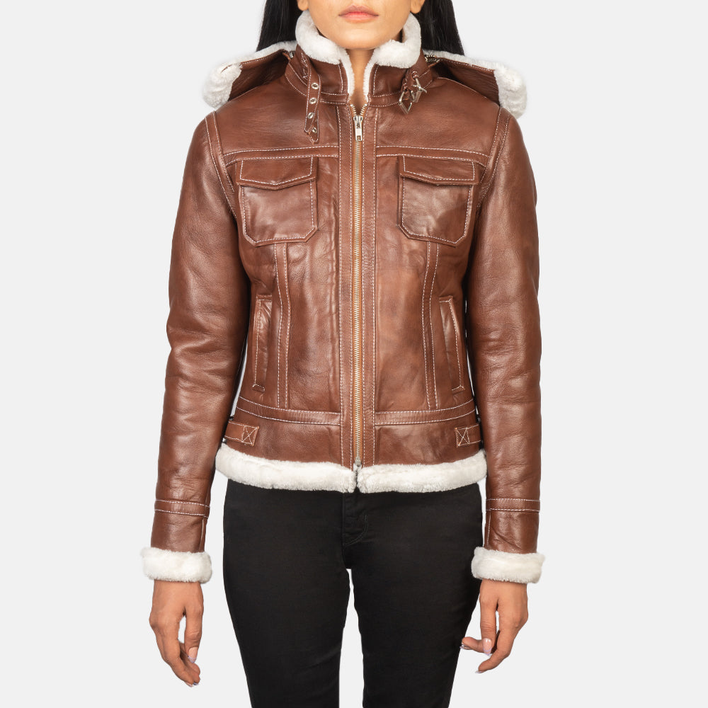 
Fiona Brown Hooded Shearling Leather Jacket in Brown Sheepskin Snuffed - Vorderansicht & maßgeschneiderte Silhouette | Online Kaufen