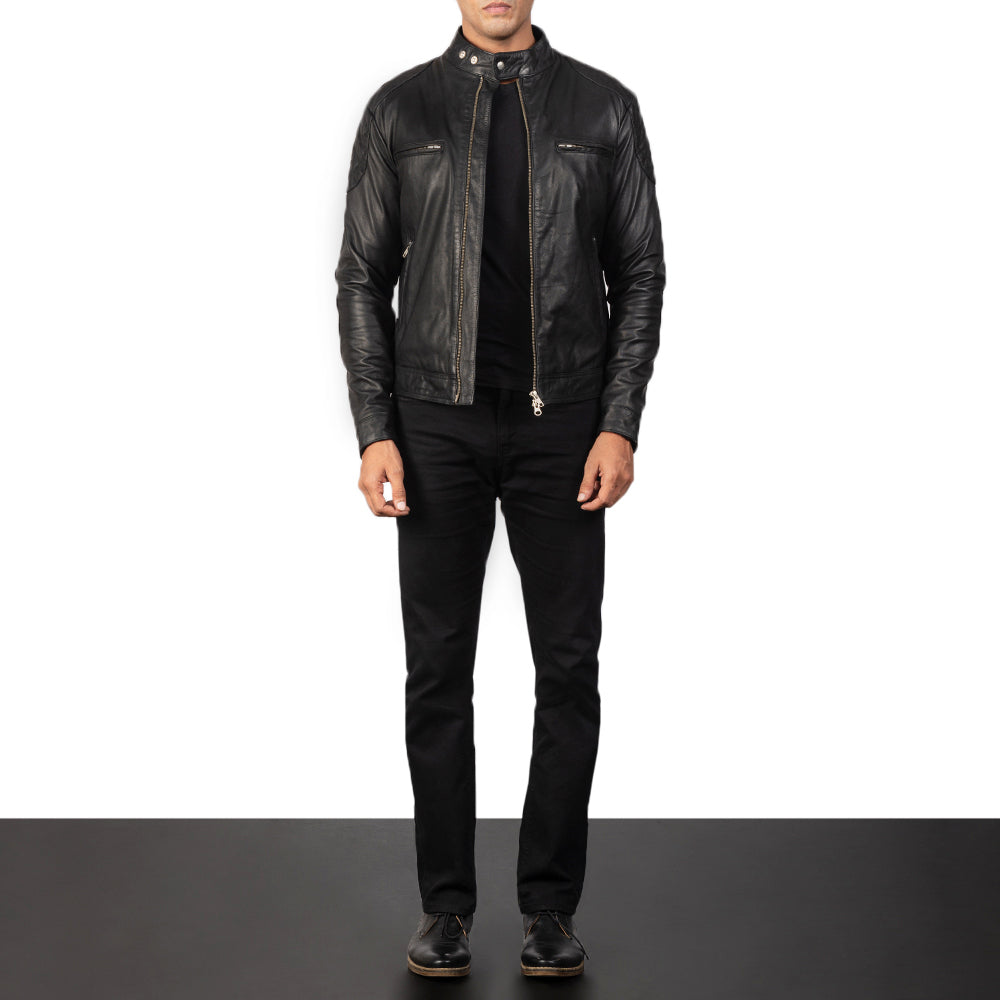 Men's Gatsby Quilted Black Leather Biker Jacket - Seitenansicht mit ergonomischem Ärmelschnitt