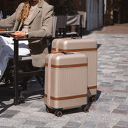 
Detailansicht of Classic Collar & Heavy-Duty Zipper Hardware on Hand Luggage Suitcase Zuna für Damen für Damen