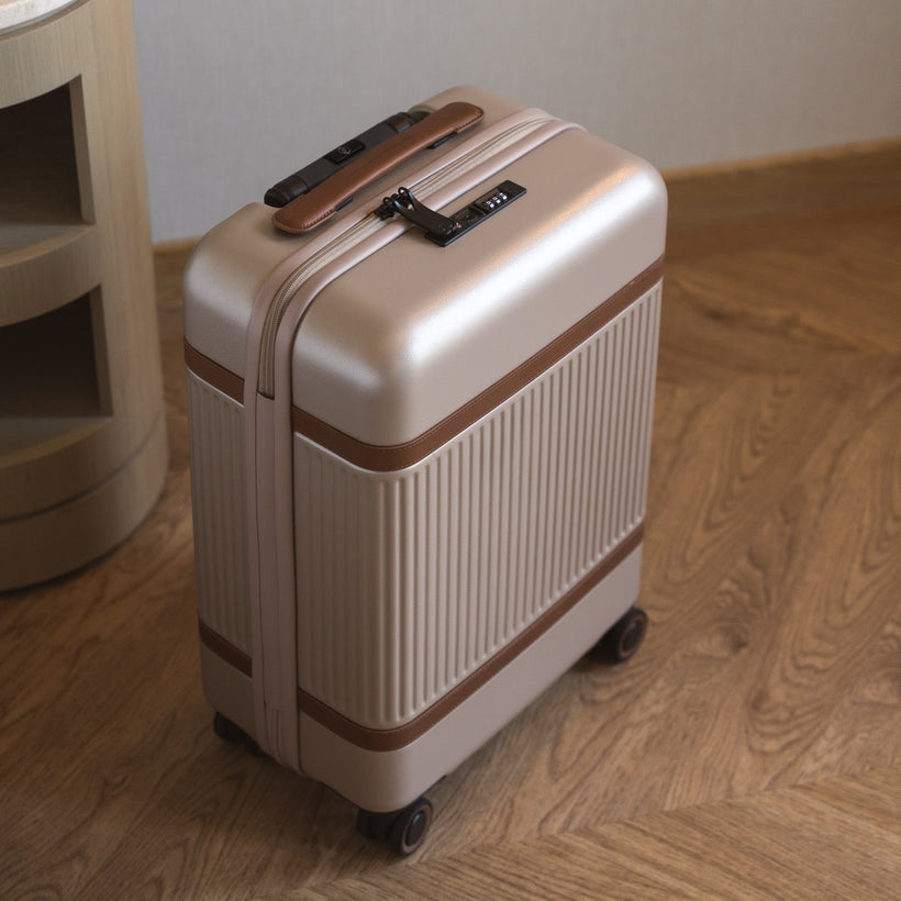 Hand Luggage Suitcase Zuna für Damen