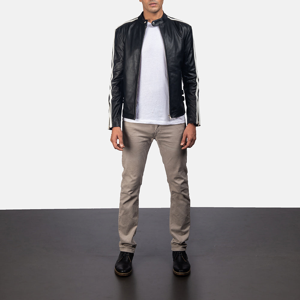 
Hank Schwarz Leder-Bikerjacke für Herren - Seitenansicht mit ergonomischem Ärmelschnitt & sportlicher Passform