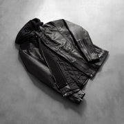 
Handwerkliche Saumverarbeitung an Highschool Black Leather Jacket