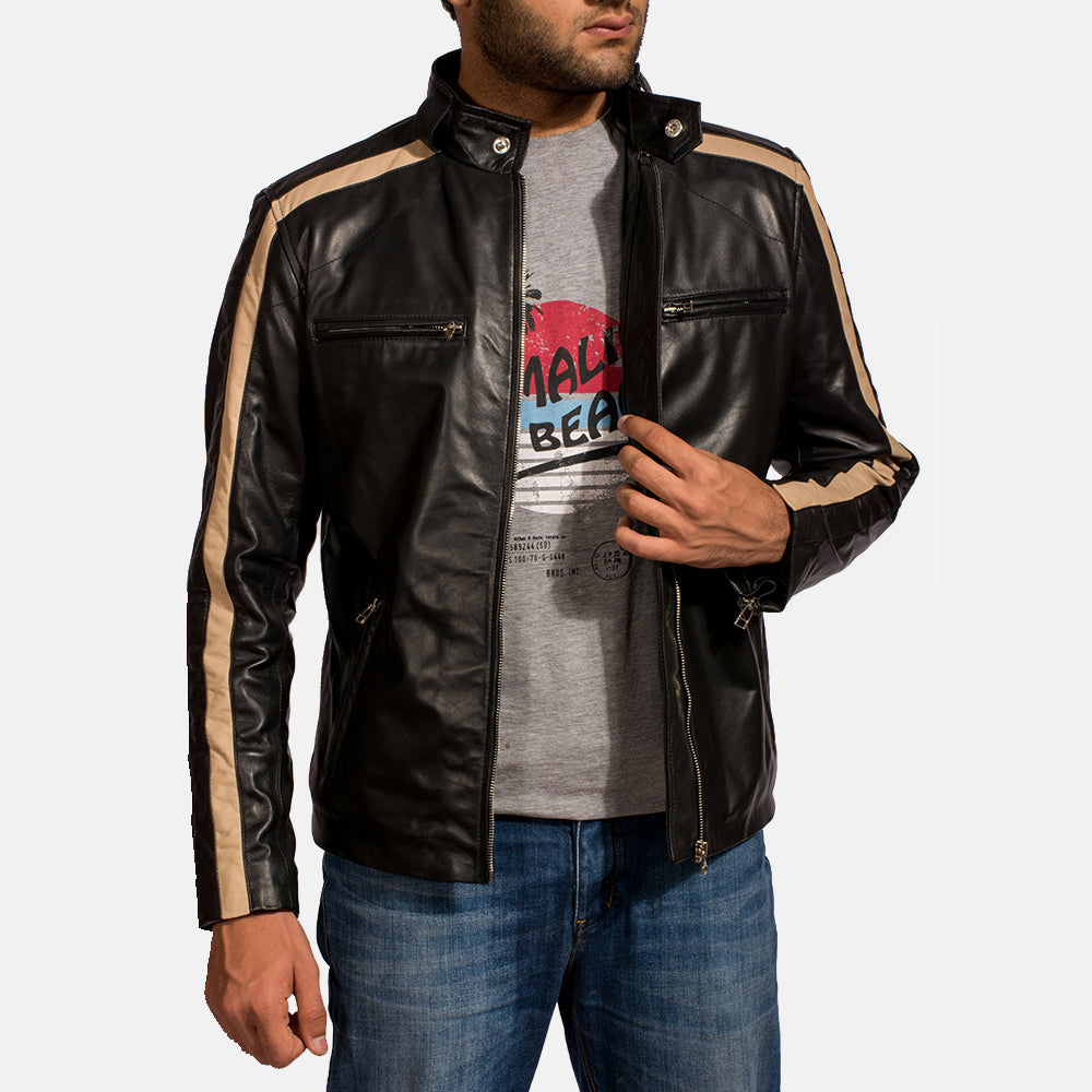 Men's Jack Schwarz Leder-Bikerjacke für Herren - Seitenansicht mit ergonomischem Ärmelschnitt
