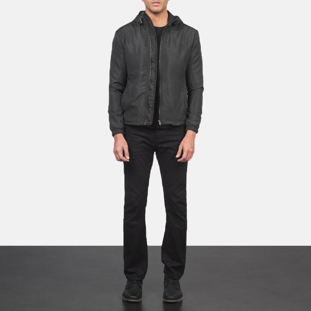 
Jimmy Schwarz Hooded Windbreaker Lederjacke für Herren - Seitenansicht mit ergonomischem Ärmelschnitt & sportlicher Passform