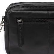 Solid Antique Brass Hardware &amp; Heavy-Duty Dual Zipper Detail on Samui Vollnarbenleder Crossbody-Tasche