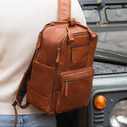 Calden Full-Grain Leather Laptop Backpack für Damen – Zusätzliche Produktansicht 2