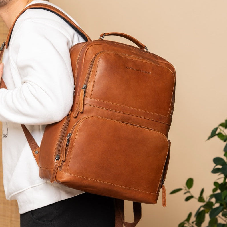Lennox Full-Grain Leather Laptop Backpack für Damen – Zusätzliche Produktansicht 2