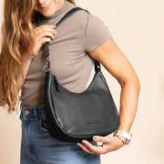 
Classic 100% Full-Grain leather Bag - Rückansicht mit verstärkten Lederträgern & handwerklichen Nähten