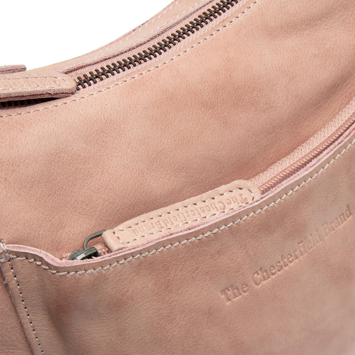
Classic 100% Full-Grain leather Bag - Rückansicht mit verstärkten Lederträgern & handwerklichen Nähten