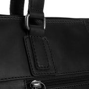 
Flint Vollnarbenleder-Schultertasche - Strukturierte Seitenansicht mit Faltentiefe & Erweiterungsvolumen