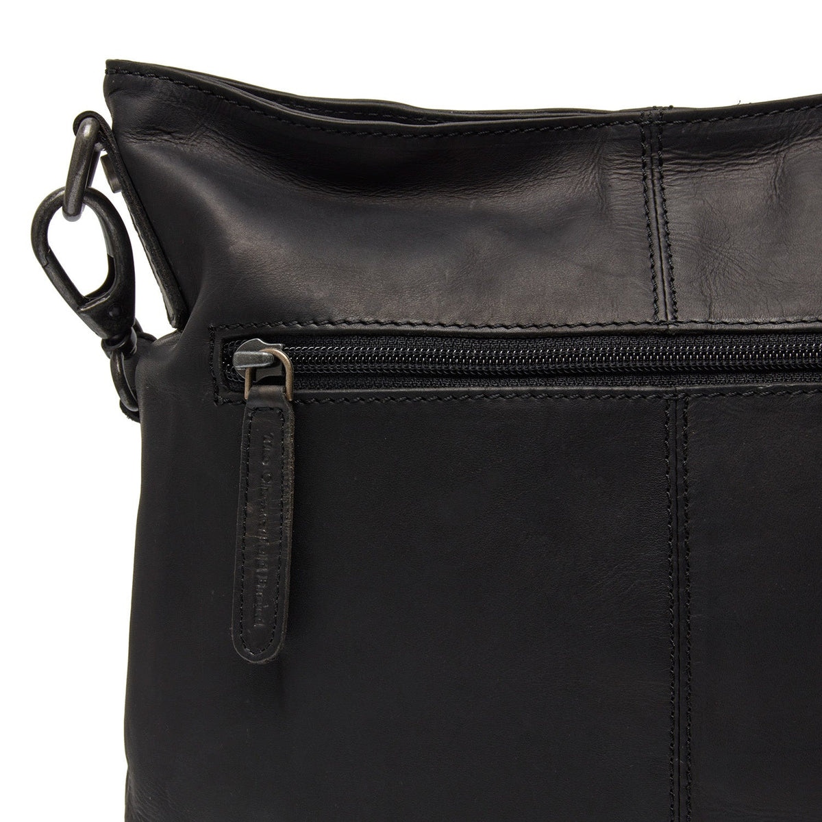 
Solid Antique Brass Hardware & Heavy-Duty Dual Zipper Detail on Jen Vollnarbenleder-Schultertasche
