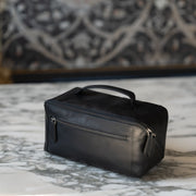 Classic 100% Full-Grain leather Goods - Rückansicht mit passgenauen Schultern &amp; sauberem Saum