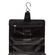 
Detailansicht of Classic Collar & Heavy-Duty Zipper Hardware on Rosario Vollnarbenleder-Kulturbeutel