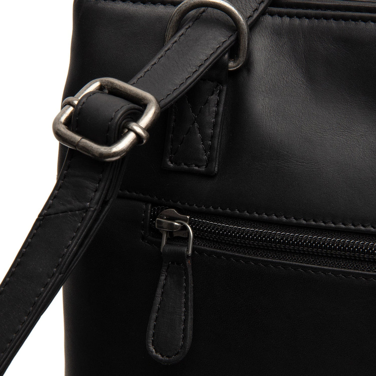 Solid Antique Brass Hardware &amp; Heavy-Duty Dual Zipper Detail on Raynor Full-Grain Leather Tote Bag für Damen