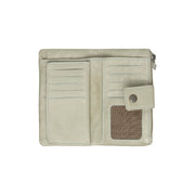 
Solid Antique Brass Hardware & Heavy-Duty Dual Zipper Detail on Fresno Vollnarbenleder-Geldbörse