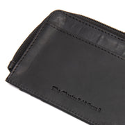 
Solid Antique Brass Hardware & Heavy-Duty Dual Zipper Detail on Livenza Vollnarbenleder-Geldbörse