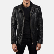 
Legacy Schwarz Leder-Bikerjacke für Herren in Black Cowhide Leather - Vorderansicht & maßgeschneiderte Silhouette | Online Kaufen
