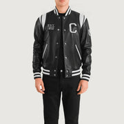 
Liberte California Schwarz Leather Varsity Lederjacke für Herren in Black & White Sheepskin Leather - Vorderansicht & maßgeschneiderte Silhouette | Online Kaufen
