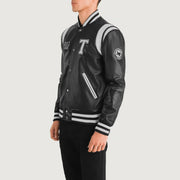 
Black & White Sheepskin Leather Varsity Jacket - Rückansicht mit passgenauen Schultern & sauberem Saum