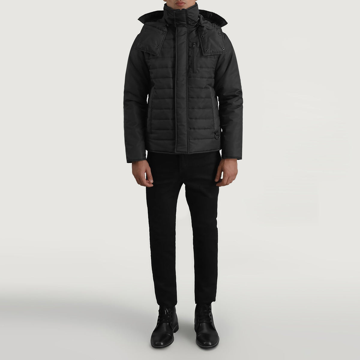 
Malcolm Schwarz Hooded Puffer Lederjacke für Herren - Seitenansicht mit ergonomischem Ärmelschnitt & sportlicher Passform