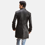 Men's Midlander Gesteppt Schwarz Ledermantel für Herren - Seitenansicht mit ergonomischem Ärmelschnitt