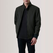 
Morrison Olive Canvas Leder-Bomberjacke für Herren For Men in Olive Waxed Cotton Canvas - Vorderansicht & maßgeschneiderte Silhouette | Online Kaufen