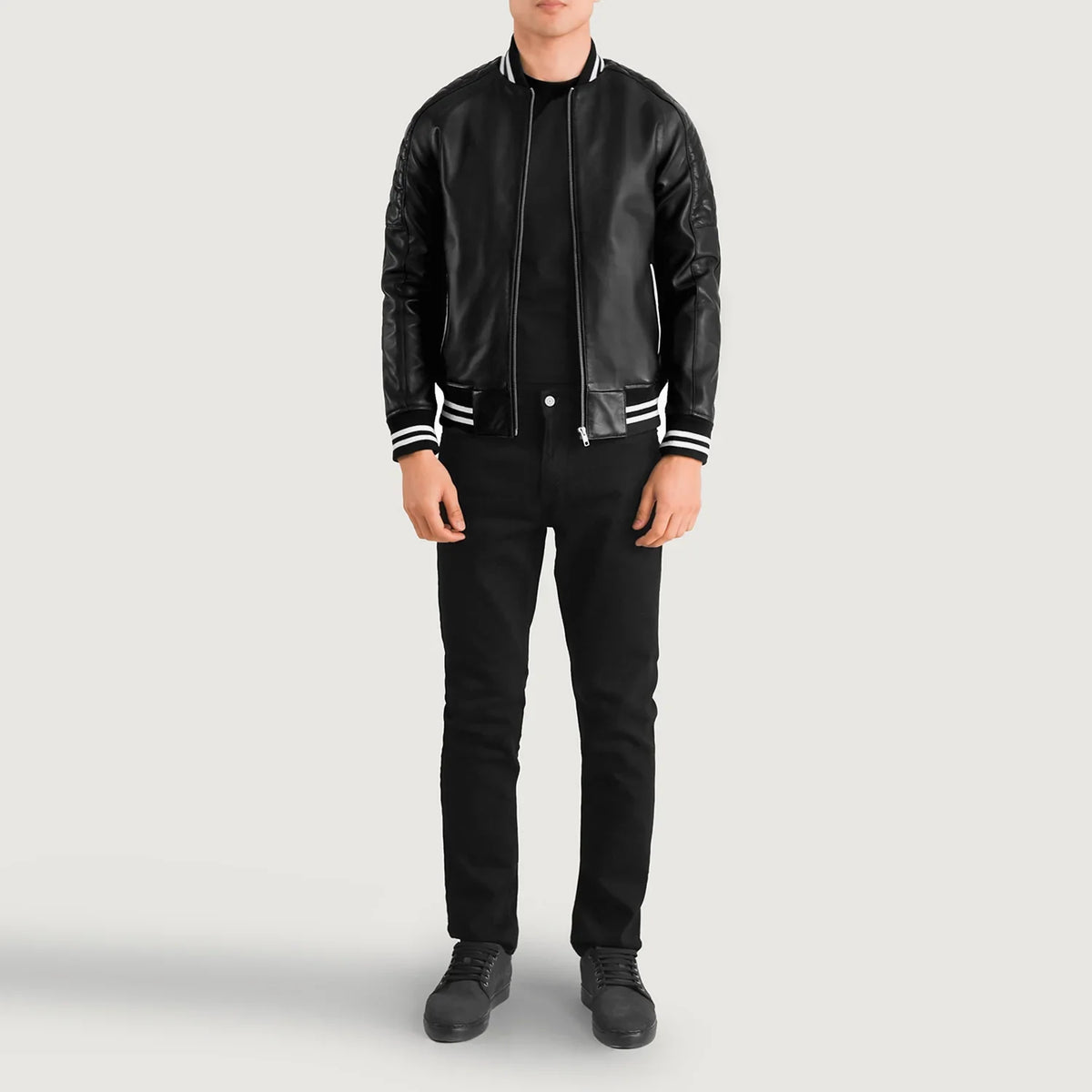 Detailansicht of Varsity collar &amp; Zipper Hardware on Pascal Schwarz Leather Varsity Lederjacke für Herren