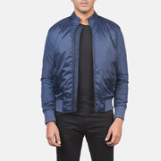 
Ramon Blau Leder-Bomberjacke für Herren in Blue Nylon - Vorderansicht & maßgeschneiderte Silhouette | Online Kaufen