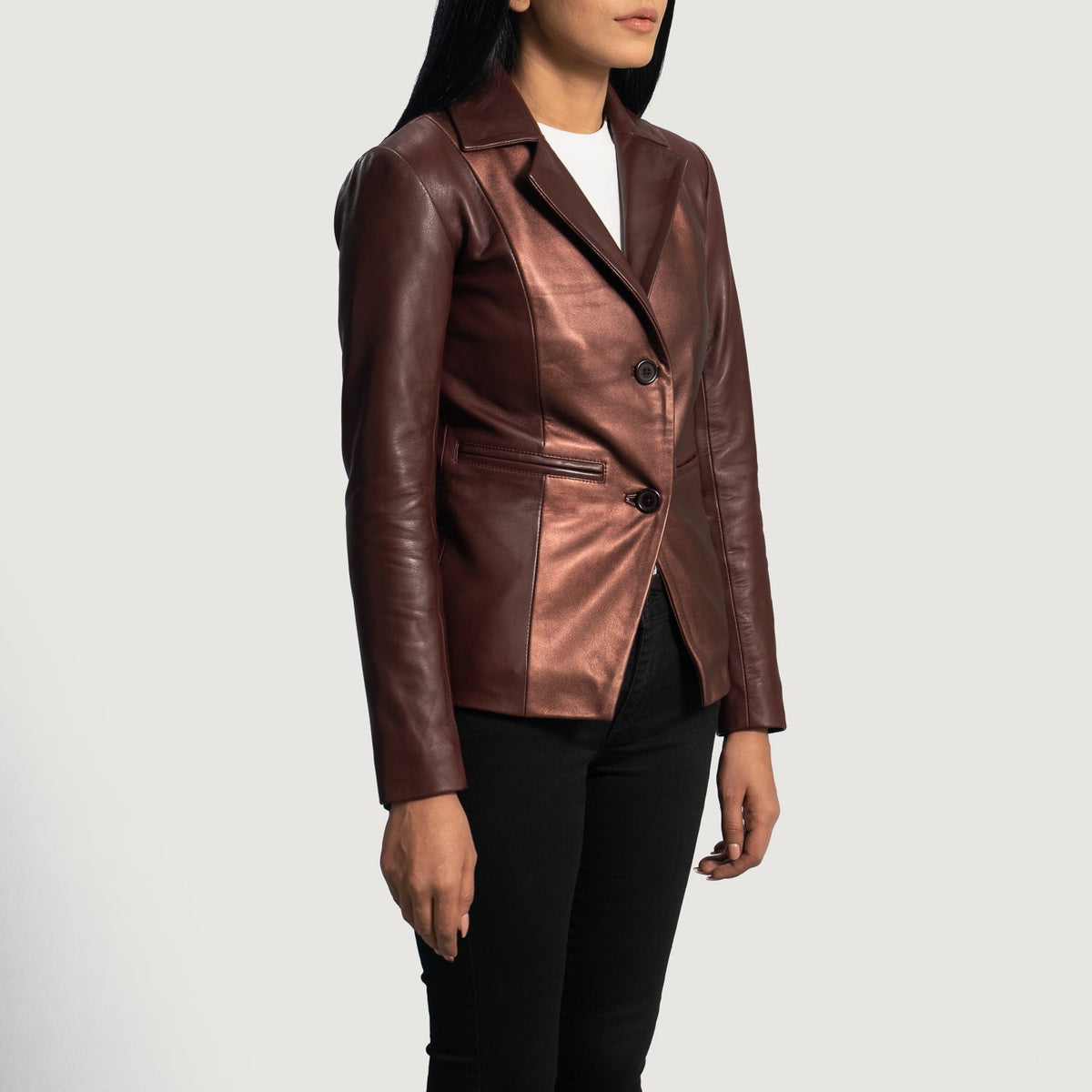 
Maroon Sheepskin leather Blazer - Rückansicht mit passgenauen Schultern & sauberem Saum