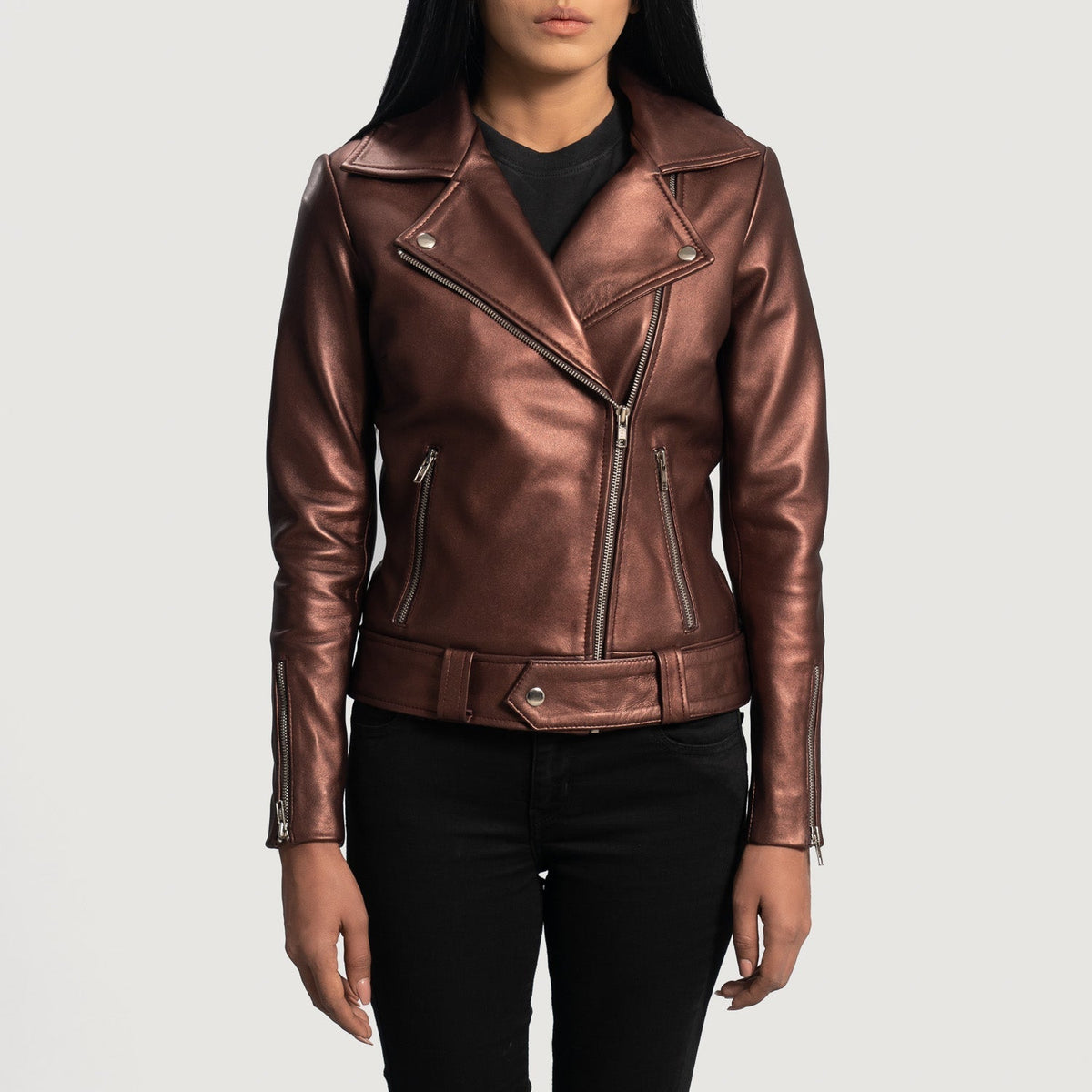 
Rumy Maroon Leather Biker Jacket in Maroon Sheepskin Leather - Vorderansicht & maßgeschneiderte Silhouette | Online Kaufen